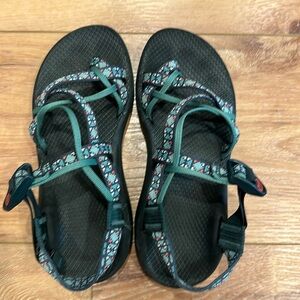 Chacos W 8